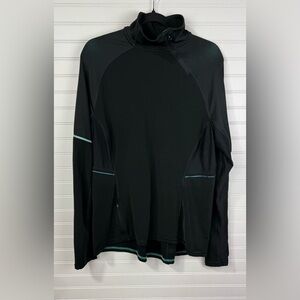 Champion women’s black & teal thin long sleeved running jacket. Size XL